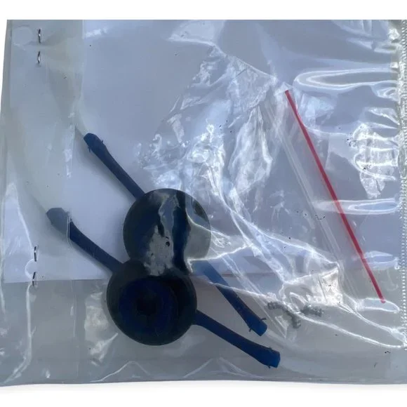 iRobot Roomba vacuum cleaning robot accessories & parts package - Picture 7 of 11